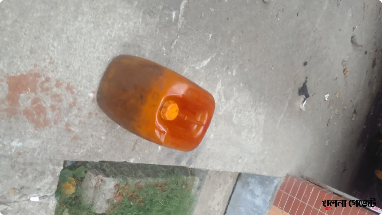 কেসিসি’র গাড়ির তেল চুরির সময় হাতেনাতে চালক আটক