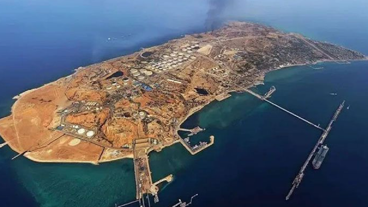 ইরানের তেল-খার্গ দ্বীপ দখলে নিতে চাই : ট্রাম্প