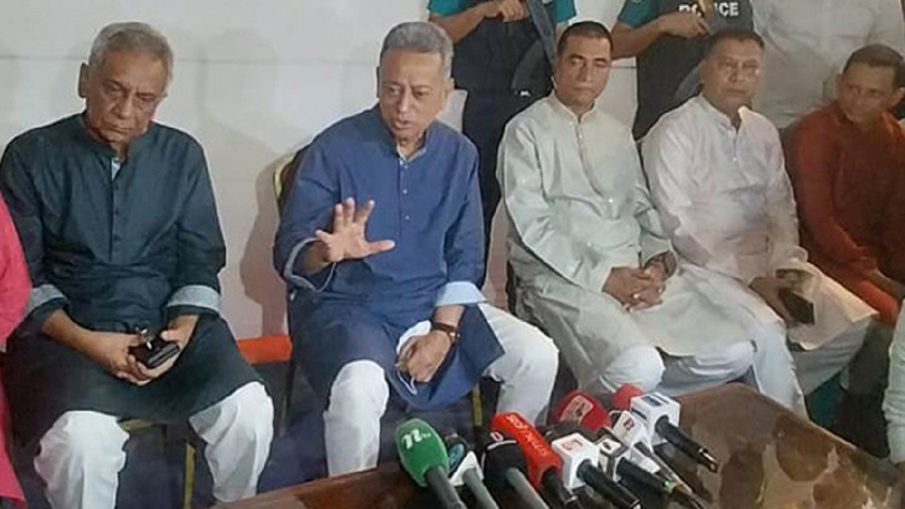 যুদ্ধের কারণে দেশের অর্থনীতিতে চাপ বাড়ছে : অর্থমন্ত্রী