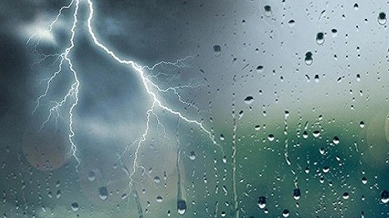 আগামী ৫ দিন দেশজুড়ে বজ্রবৃষ্টি ও শিলাবৃষ্টির আভাস