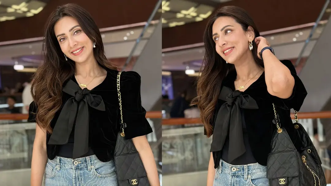 চীনে নজরকাড়া পোশাকে ফ্রেমবন্দি মিম