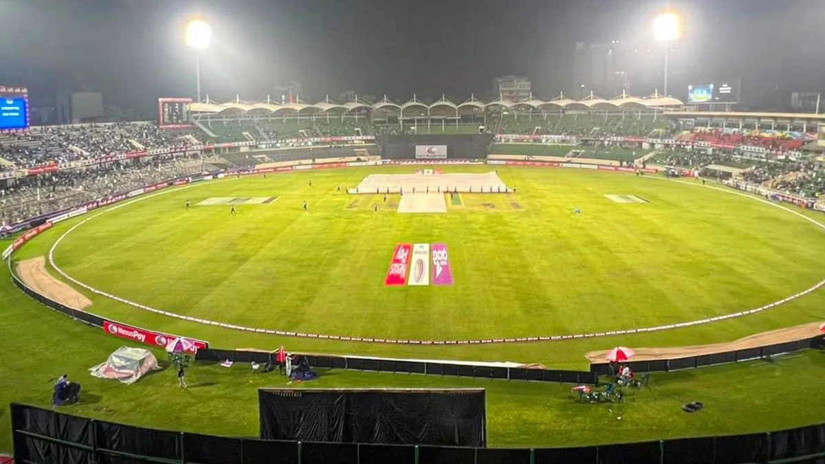 মিরপুরে শিলাবৃষ্টি, বাংলাদেশ-পাকিস্তান ম্যাচ বন্ধ