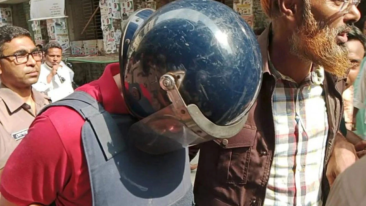 ওসমান হাদি হত্যাকাণ্ড: অস্ত্র বিক্রেতা হেলাল ৩ দিনের রিমান্ডে