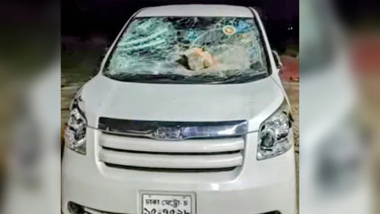 পূর্বধলায় জামায়াত এমপি অবরুদ্ধ, গাড়িতে হামলা-ভাঙচুর