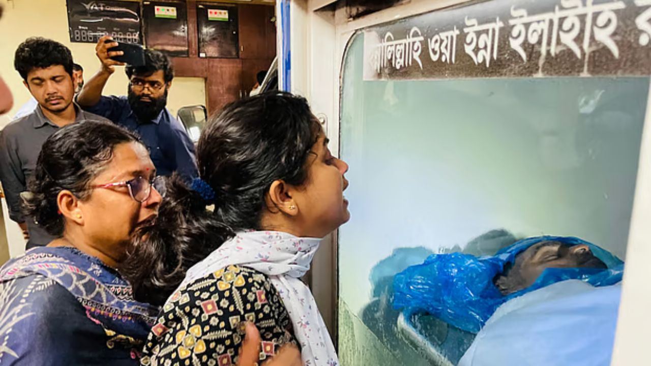 ‘আমার স্বামীর সঙ্গে কী ঘটেছিল, একটিবার জানতে চাই’