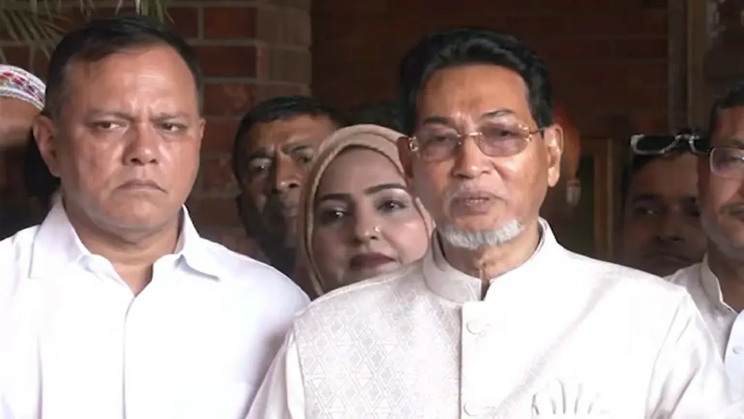 গণতন্ত্র হলো আস্থার জায়গা, আইন হাতে তুলে নেবেন না : চিফ হুইপ