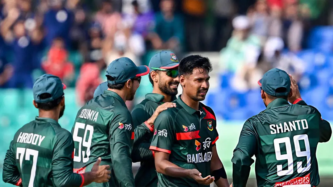 শান্তর সেঞ্চুরির পর মুস্তাফিজের ফাইফার, সিরিজ বাংলাদেশের