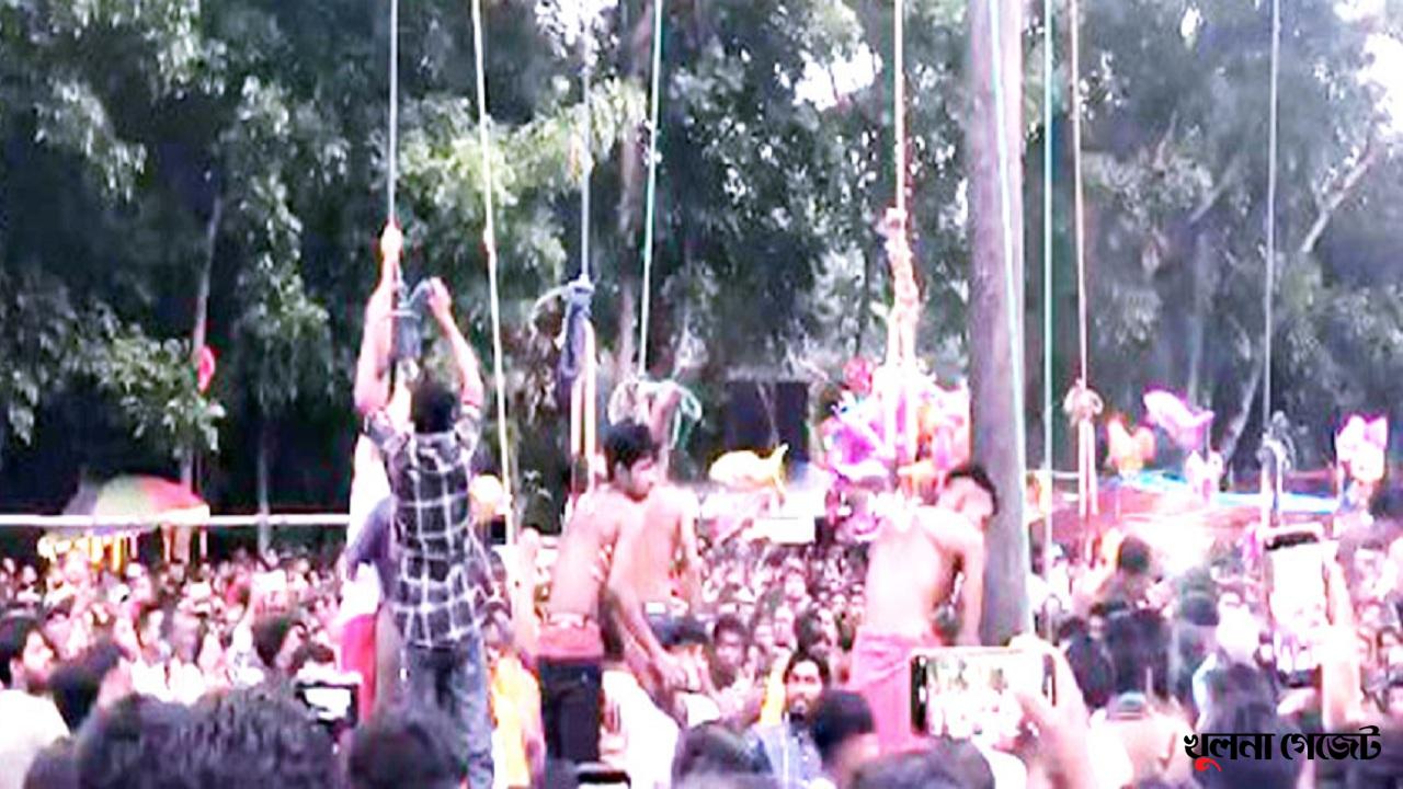 নববর্ষে গোপালগঞ্জে ১০ সন্ন্যাস চড়ক ঘুল্লী