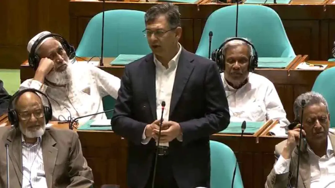 জ্বালানি সংকট নেই, পাচার ও অপচয় রোধে মূল্য বৃদ্ধি: স্বরাষ্ট্রমন্ত্রী