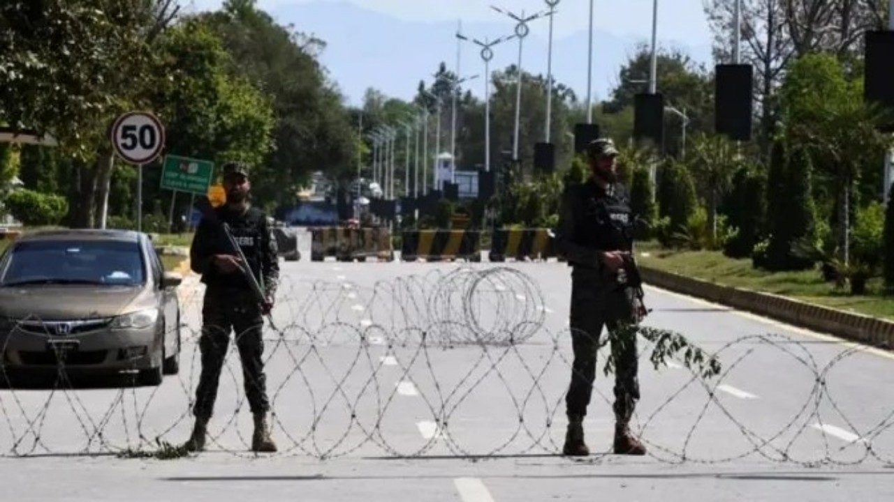 আজ ইরান-যুক্তরাষ্ট্র বৈঠক, কঠোর নিরাপত্তায় ইসলামাবাদ