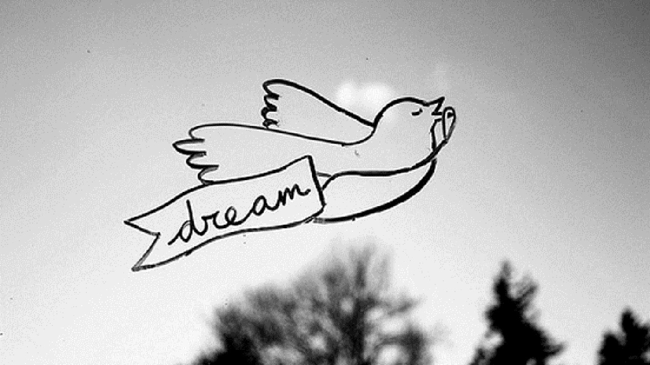 স্বপ্নে বাঁচে মন