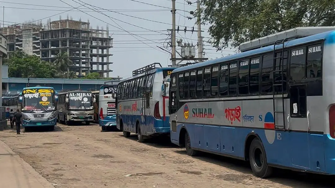 কুষ্টিয়ায় পরিবহন শ্রমিকদের কর্মবিরতি, বাস চলাচল বন্ধ