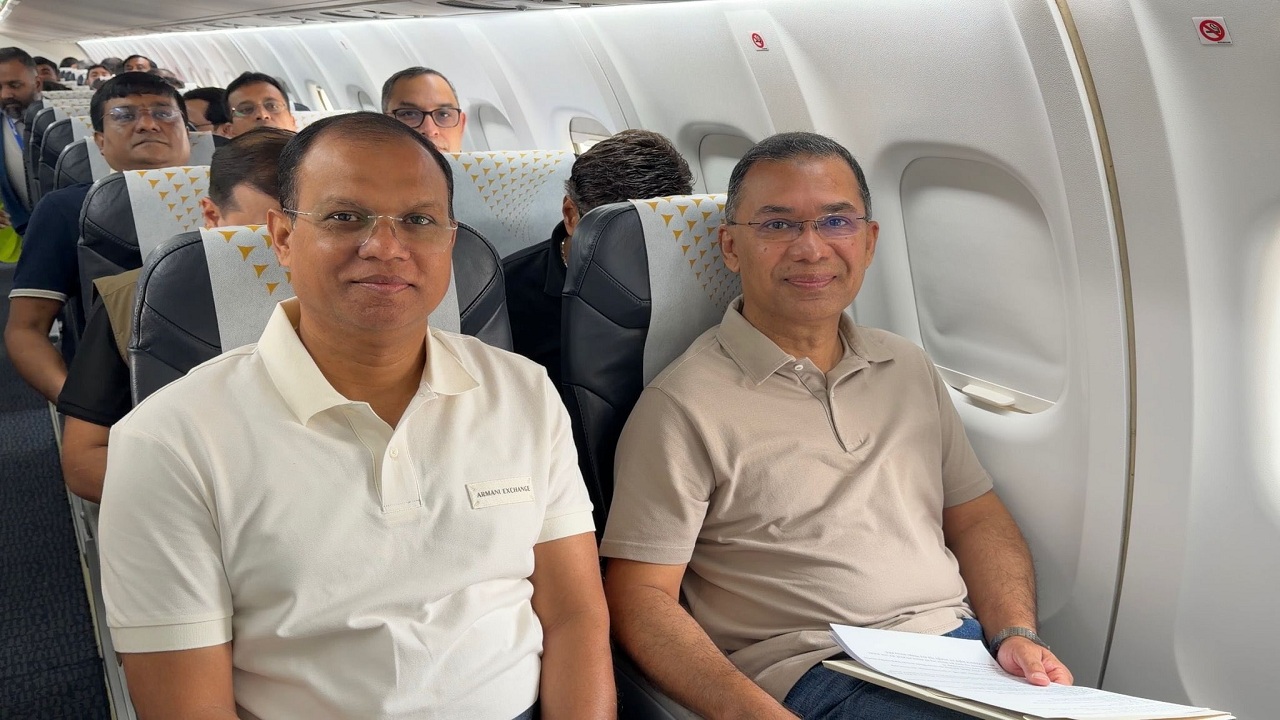 যশোরের পথে প্রধানমন্ত্রী