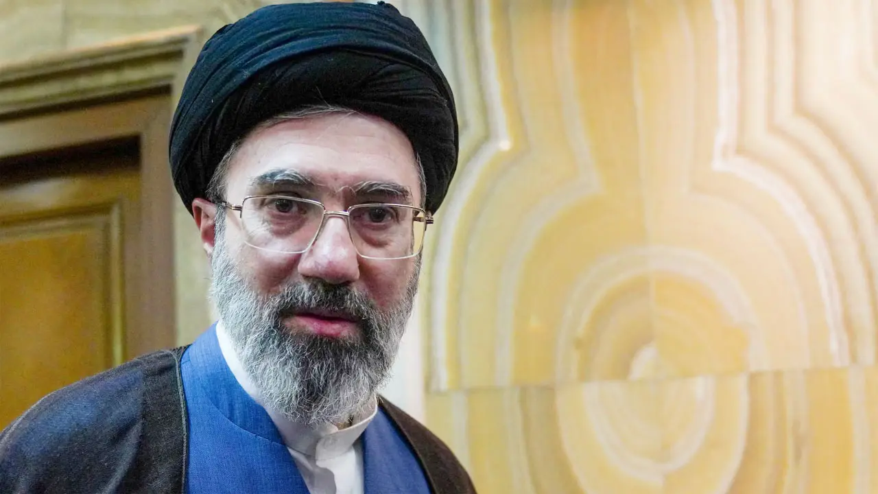 মোজতবার চেহারা বিকৃত হয়ে গেছে : রয়টার্স