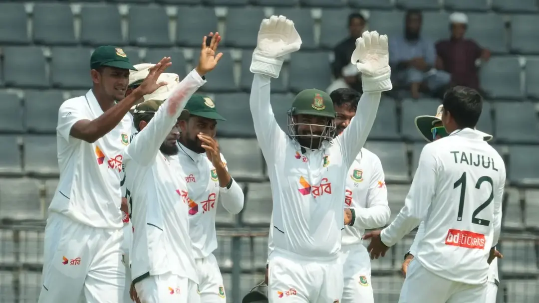 পাকিস্তানকে হারাতে শেষ দিনে বাংলাদেশের প্রয়োজন ৩ উইকেট