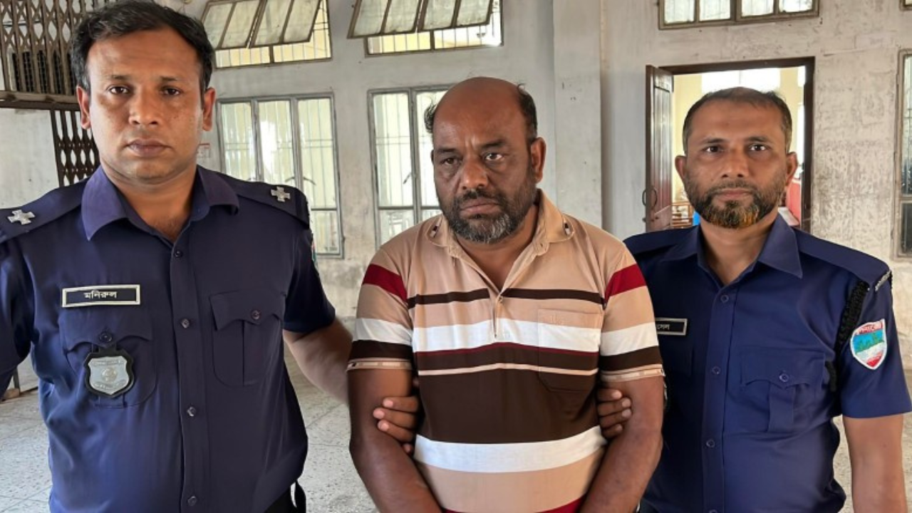 মাদকের মামলায় চৌগাছার শামসুল হকের ১৭ বছরের কারাদণ্ড