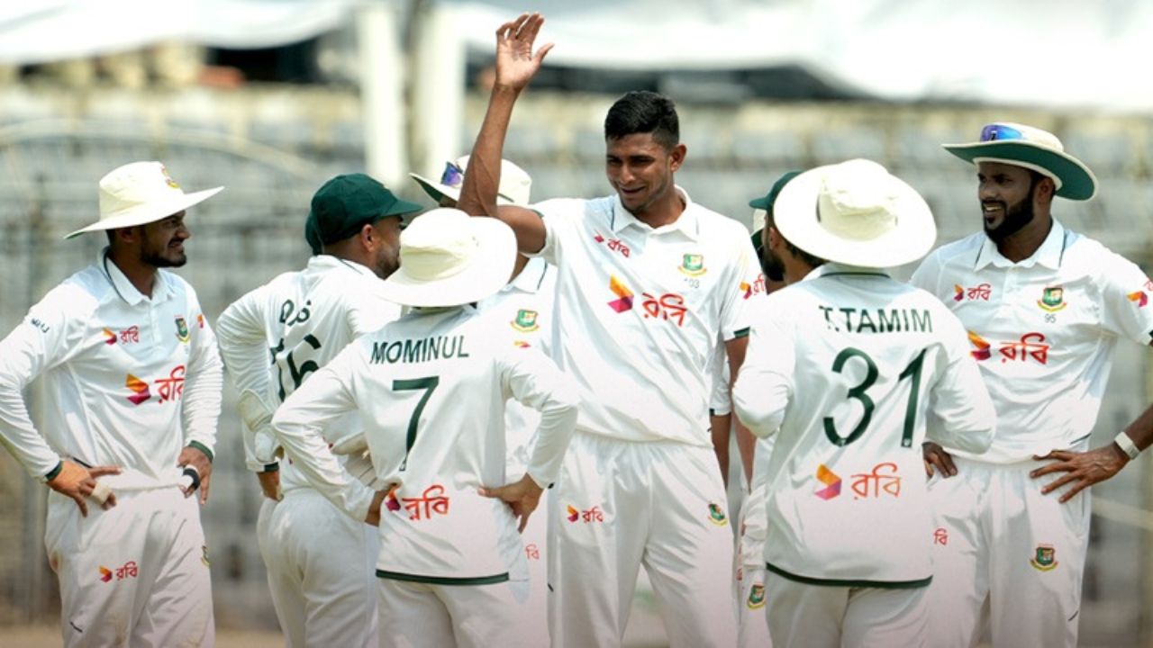 শেষ বিকেলে রোমাঞ্চ ছড়াচ্ছে বাংলাদেশ-পাকিস্তানের মিরপুর টেস্ট