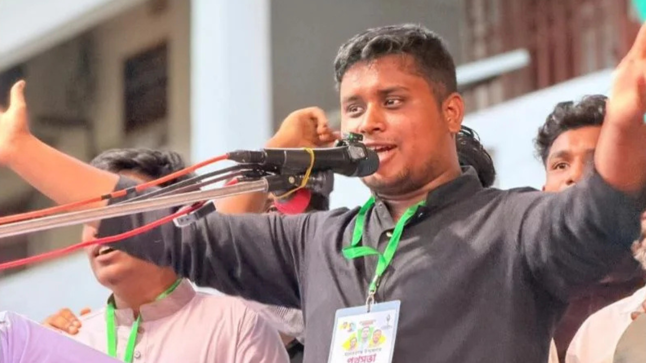 সরকার বিচার বিভাগের স্বাধীনতা কেড়ে নিচ্ছে: হাসনাত আব্দুল্লাহ