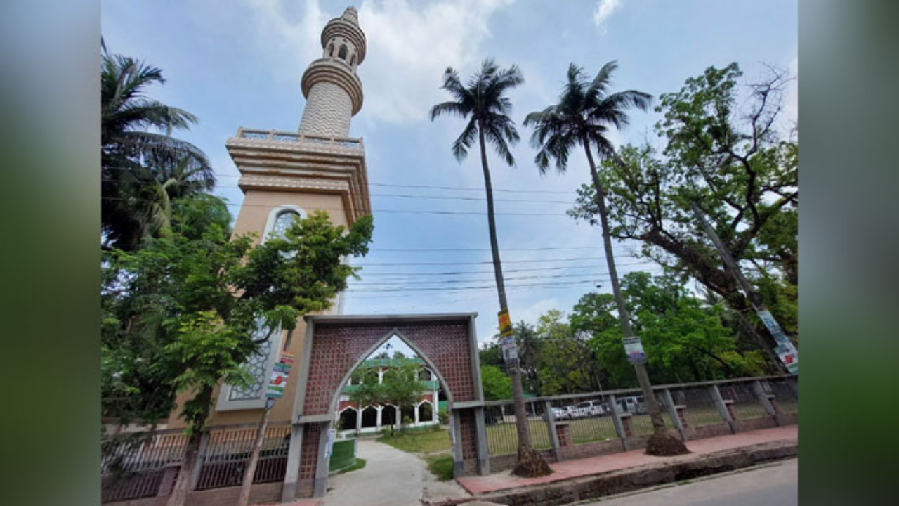 খুলনায় প্রধান ঈদ জামাত সার্কিট হাউসের পরিবর্তে টাউন জামে মসজিদে