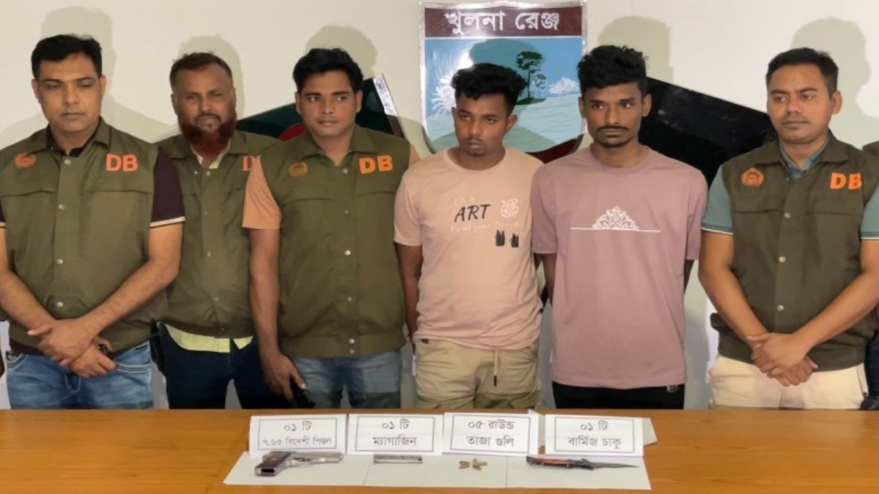 যশোরে সন্ত্রাসী অনিসহ গ্রেপ্তার ২, অস্ত্র উদ্ধার