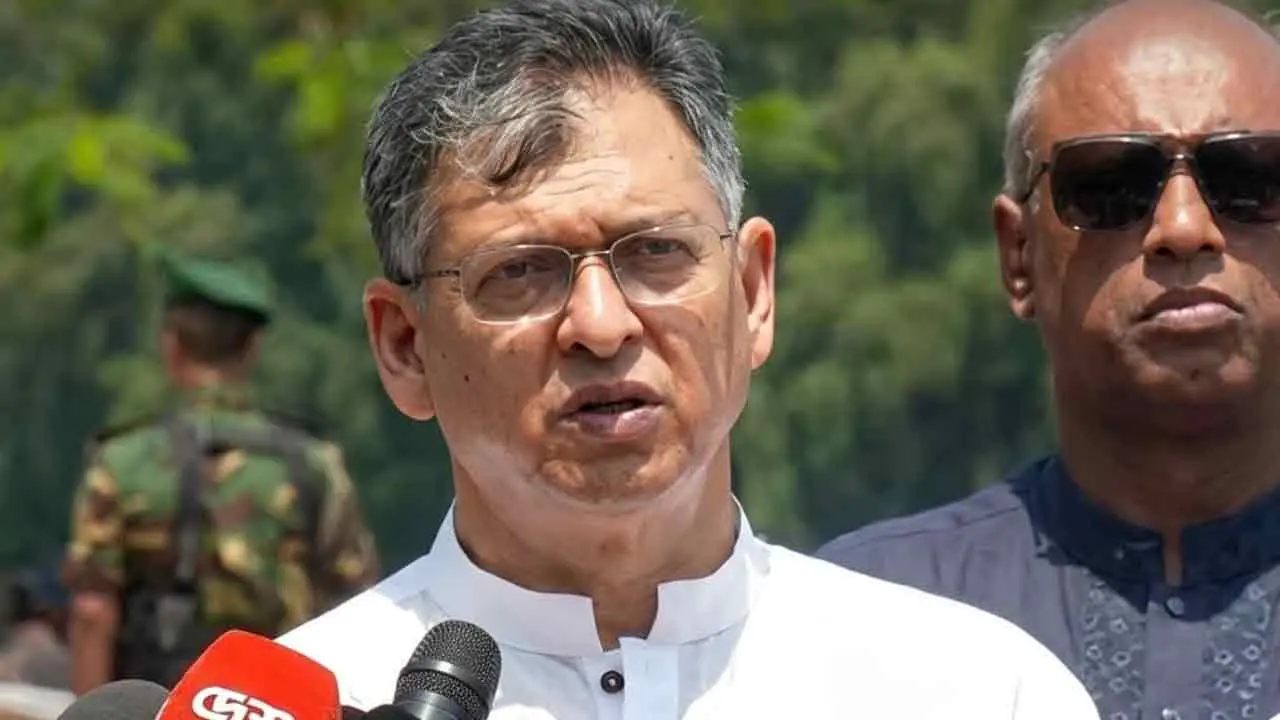 গণতান্ত্রিক বাংলাদেশ বিনির্মাণে সবাইকে ঐক্যবদ্ধভাবে কাজ করে যেতে হবে: স্বরাষ্ট্রমন্ত্রী