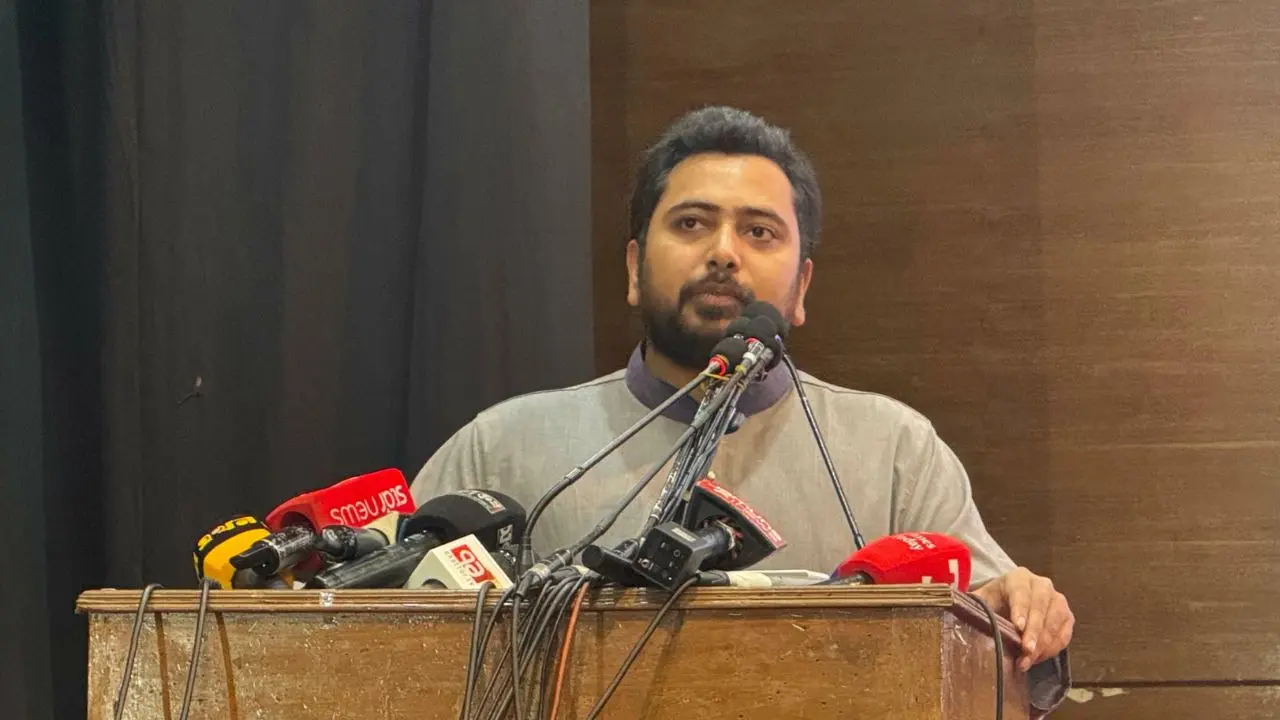 ‘সরকারের মধ্য থেকে এস আলম, সালমান এফ রহমান হওয়ার প্রতিযোগিতা হচ্ছে’