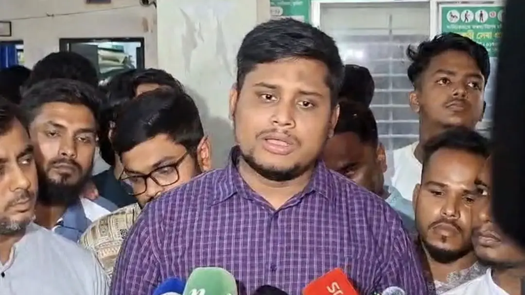 সেবামূলক প্রতিষ্ঠানগুলো অবশ্যই জনগণের হতে হবে : হাসনাত