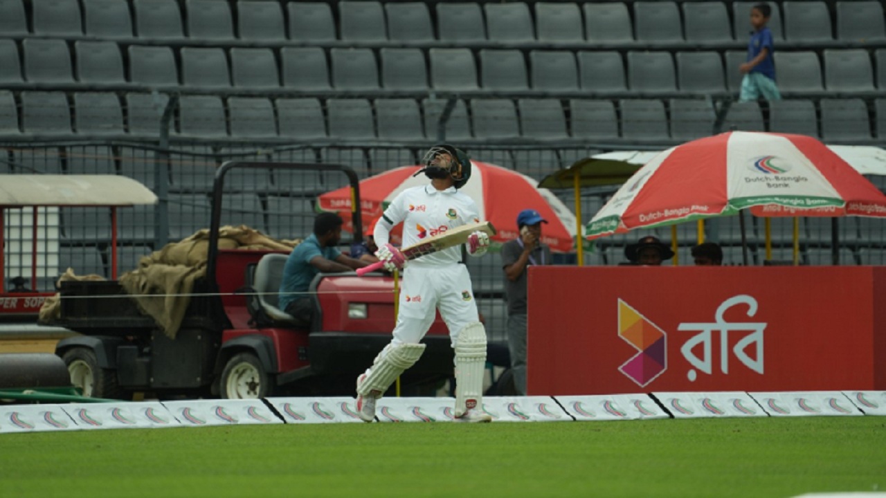 বিরতির পর ব্যাটিং বিপর্যয়ে বাংলাদেশ