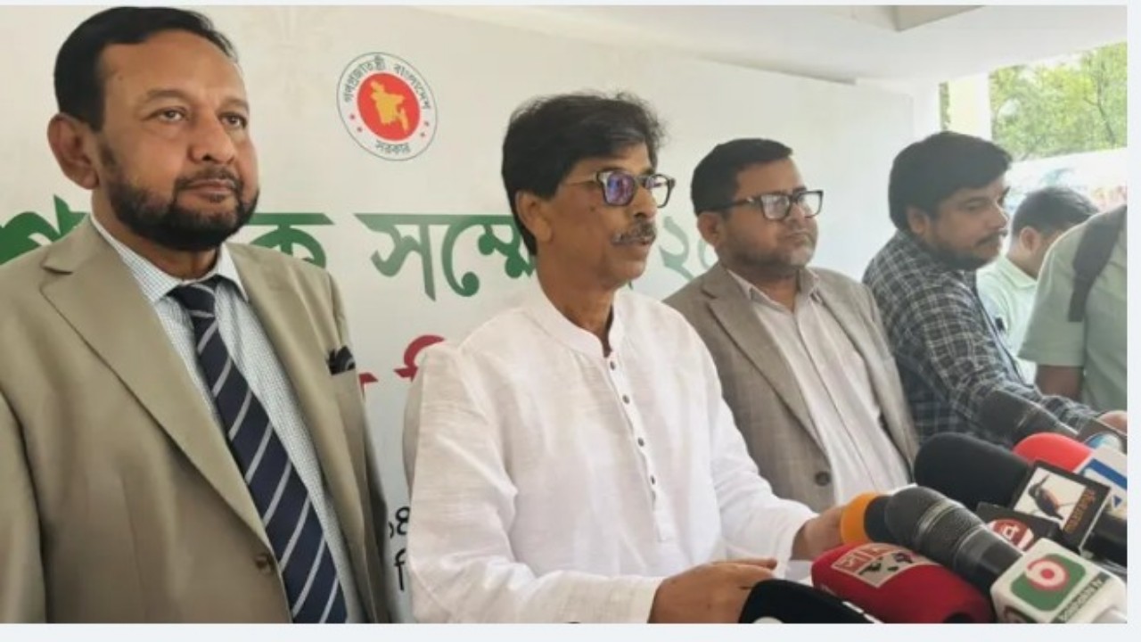 বৃষ্টিতে ক্ষতিগ্রস্ত কৃষকদের শুরুতে সাড়ে ৭ হাজার টাকা করে দেওয়া হবে : কৃষিমন্ত্রী