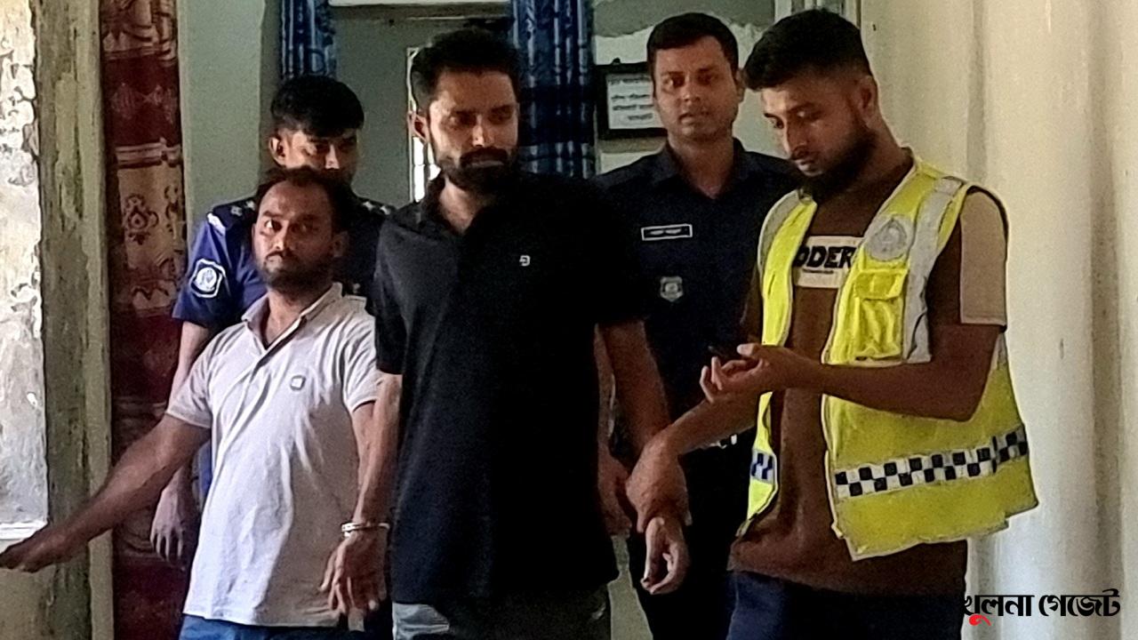 ফকিরহাটে সাড়ে ১৩ লাখ টাকার অ্যালুমিনিয়ামসহ ট্রাক ডাকাতি, গ্রেপ্তার ২