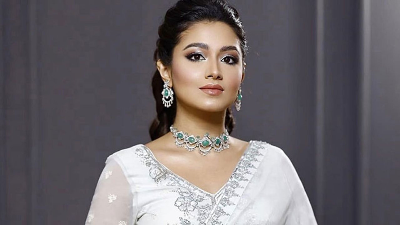 ‘মায়ের মৃত্যুর আগে আমার মৃত্যু হোক’
