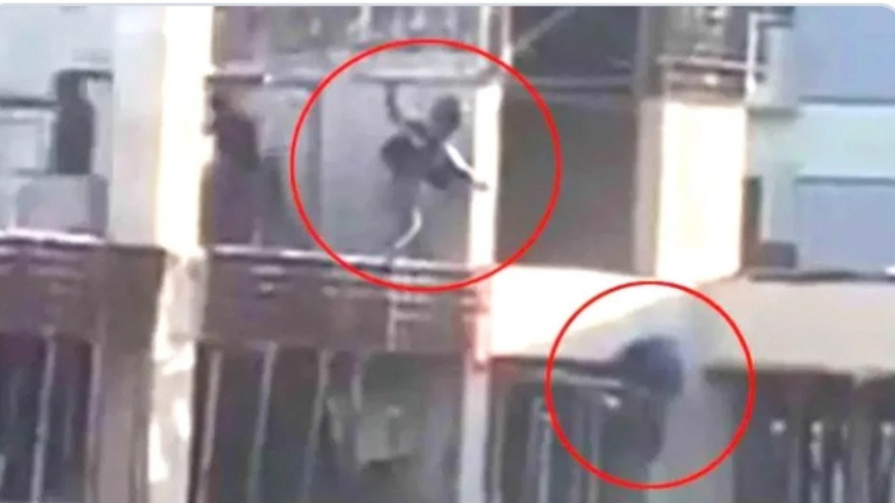 কার্নিশে ঝুলে থাকা তরুণকে গুলির মামলায় রায় ২৮ জুন