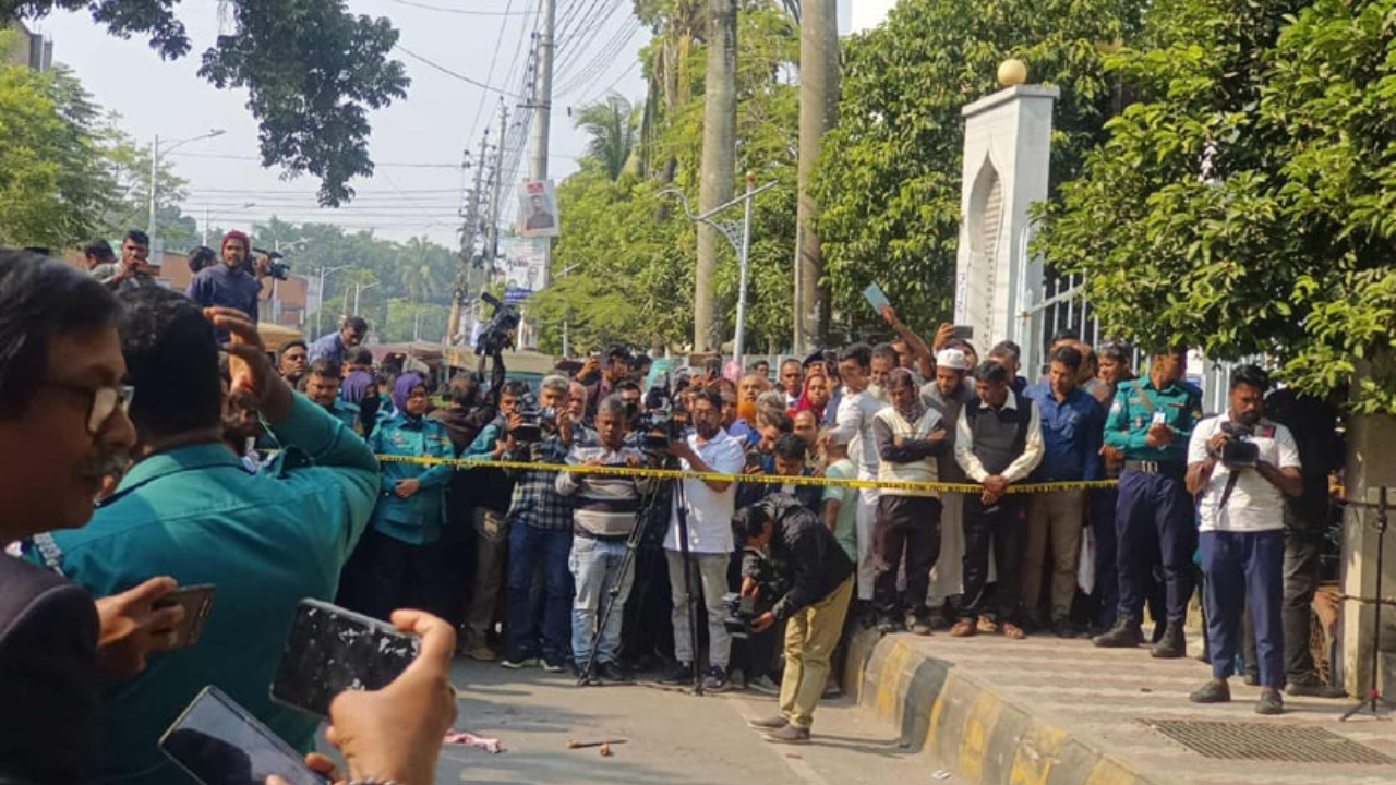 নগরীর আদালত পাড়ায় দু’খুনের তদন্তে ভাটা