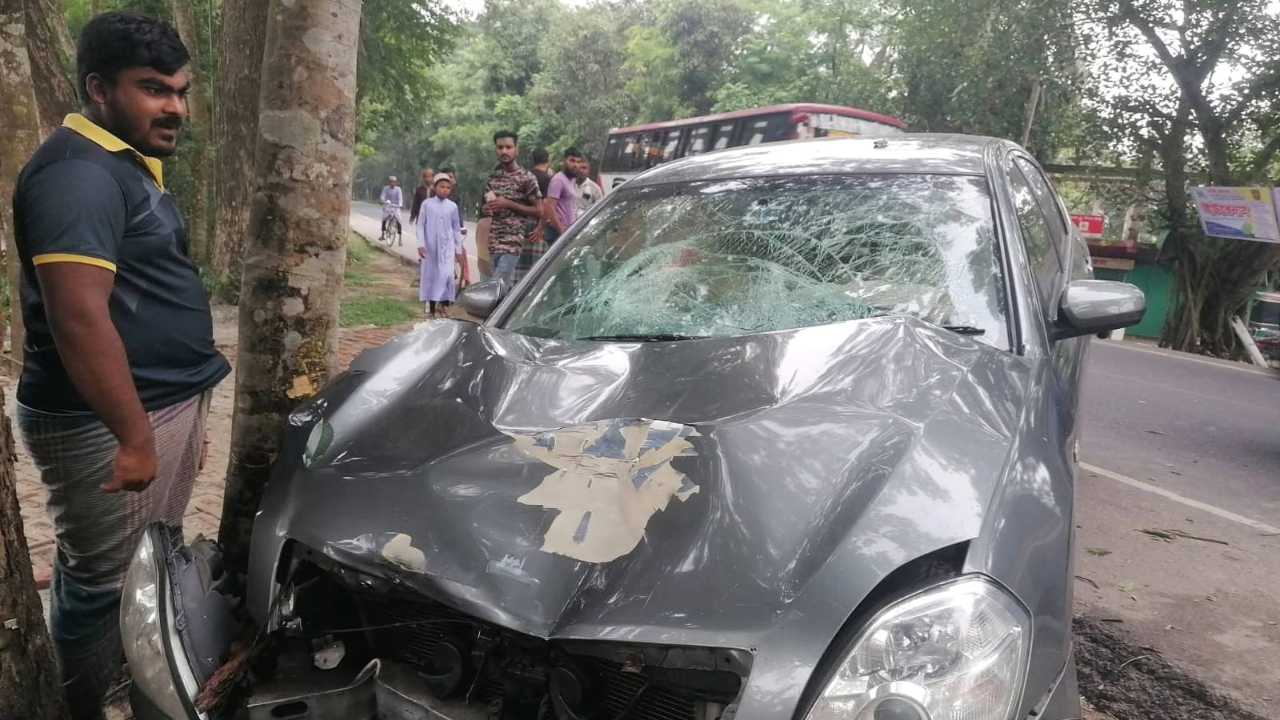 ফকিরহাটের প্রাইভেটকারের ধাক্কায় পথচারী নিহত