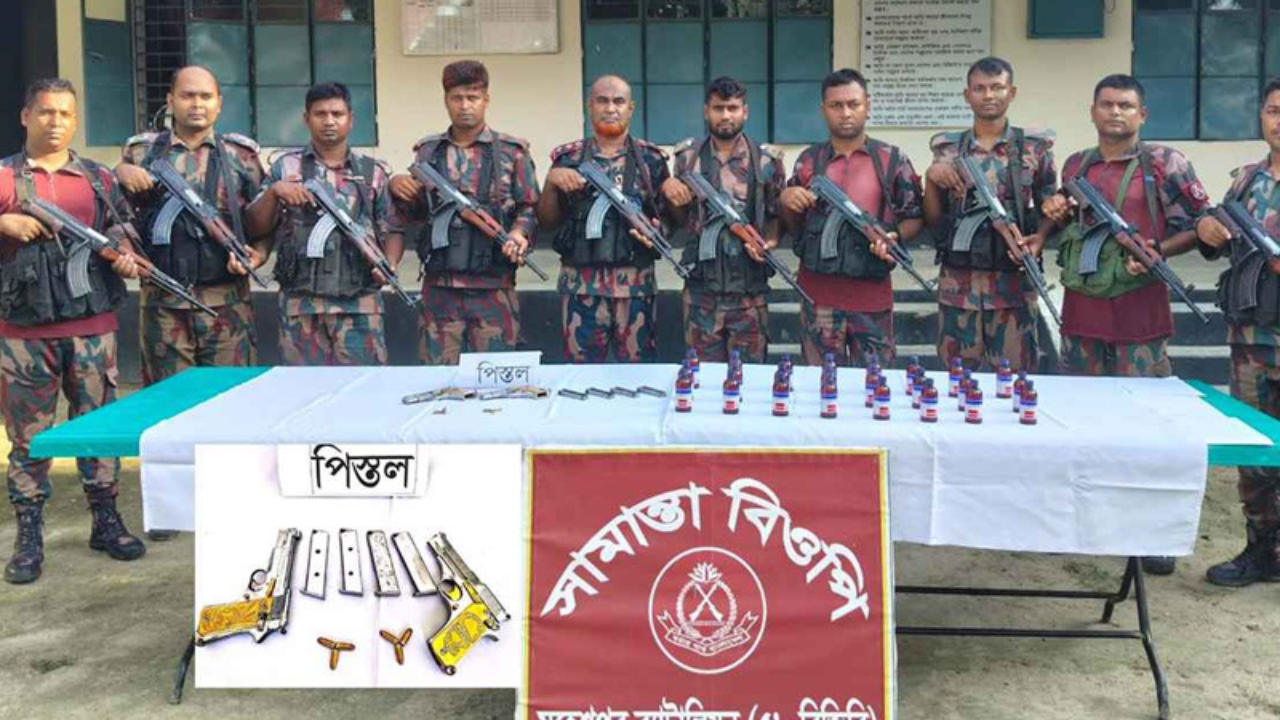 মহেশপুরে সীমান্তে বিজিবির অভিযান, পিস্তল ও গুলি জব্দ
