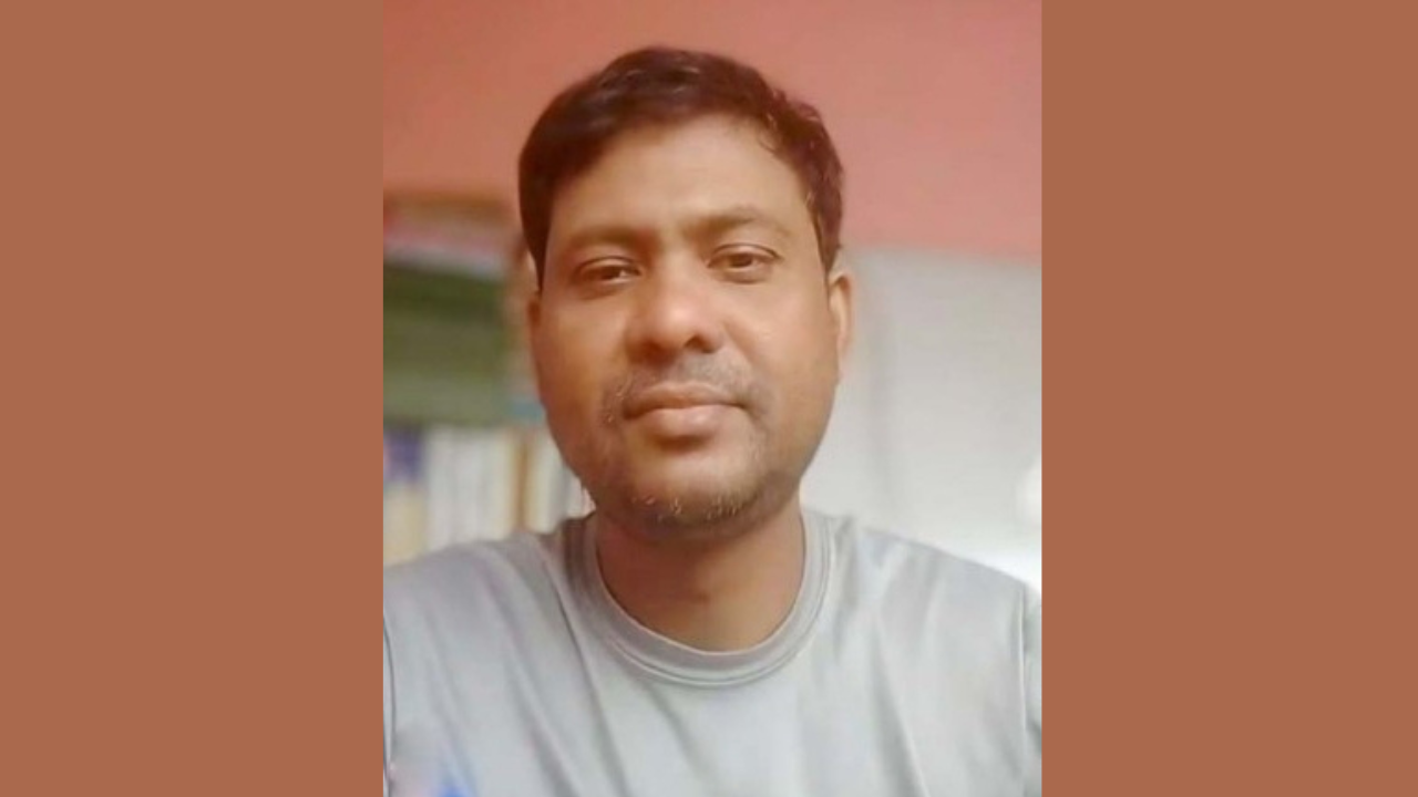 মোটরসাইকেল দুর্ঘটনায় স্কুল শিক্ষক নিহত
