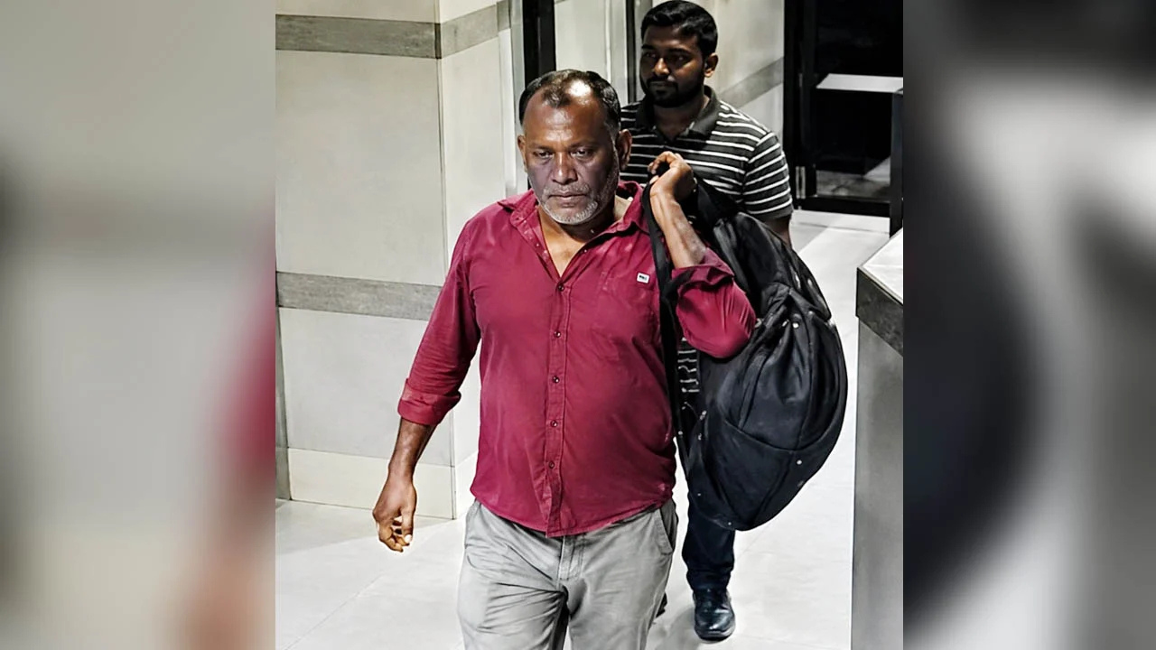 লাল টেলিফোনের তার চুরির পর এবার প্রবাসী কল্যাণ মন্ত্রণালয়ে ল্যাপটপ চুরি