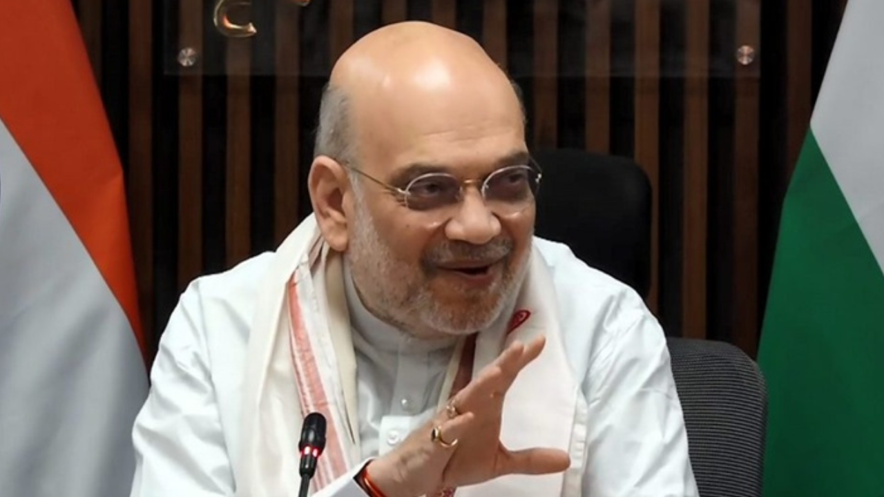 সীমান্তবর্তী জেলাগুলোতে জনমিতিক পরিবর্তনের প্রভাব খতিয়ে দেখার নির্দেশ অমিত শাহের