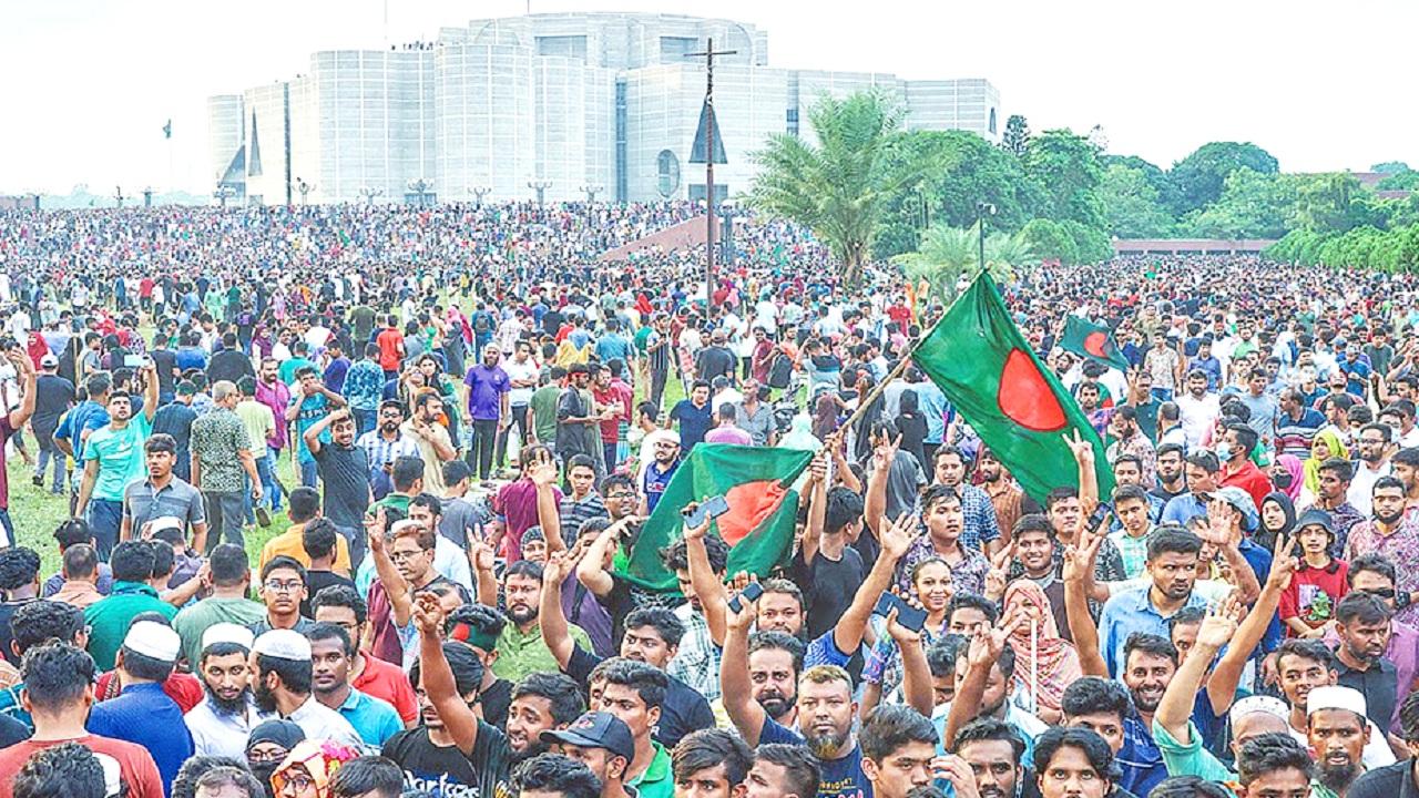 স্মৃতিতে চব্বিশের গণঅভ্যুত্থান : ফরাসী থেকে বাংলাদেশ