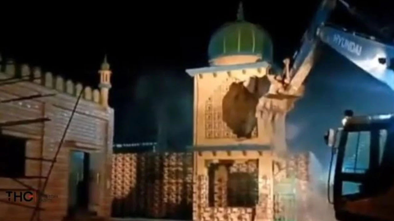 ভারতে নতুন করে ভাঙা হলো আরও তিন মসজিদ