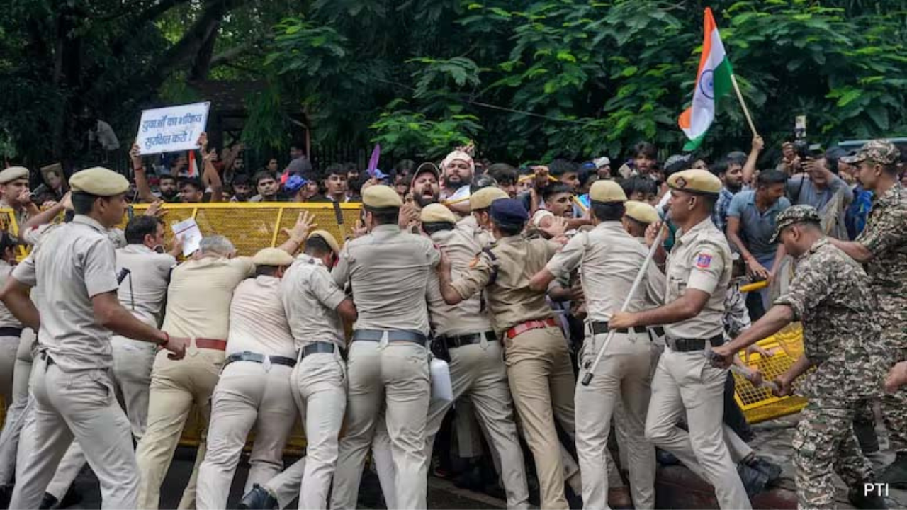 সিজেপির কর্মসূচিতে নজরদারির অভিযোগ, দিল্লি পুলিশকে হাইকোর্টে তলব