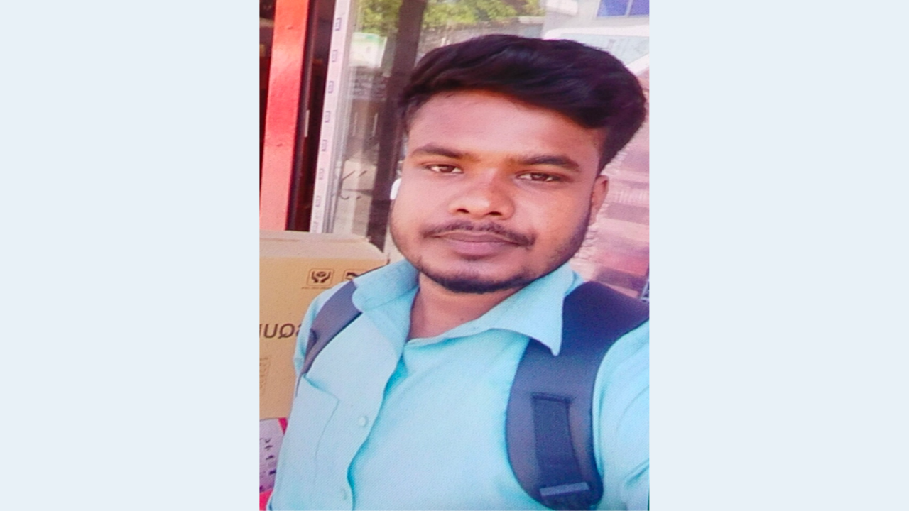 পাইকগাছায় আরএফএল কর্মকর্তার লাশ উদ্ধার, সহকর্মী নিখোঁজ
