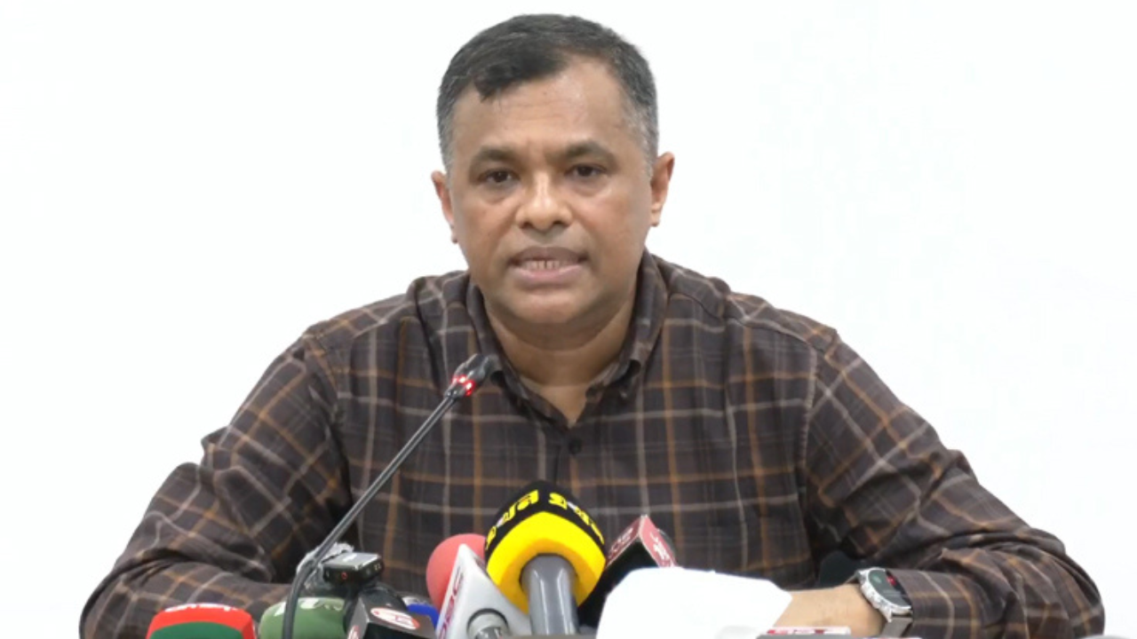 ‘দেশে জ্বালানি তেলের কোনো সংকট নেই’
