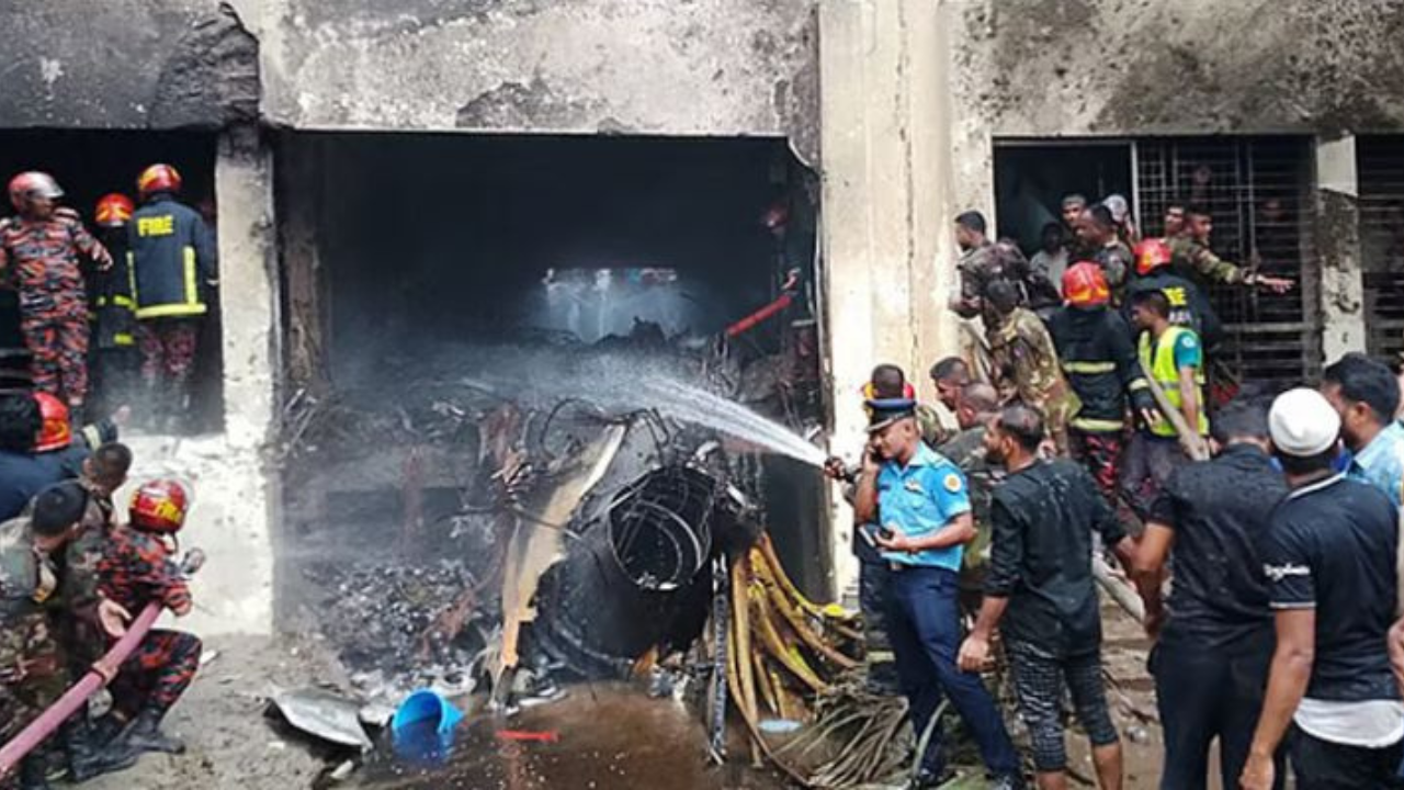 যে দুই কারণে মাইলস্টোনে বিমান দুর্ঘটনা ঘটেছিল