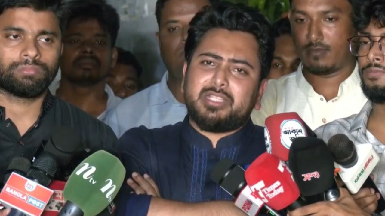 গ্যাসের দাম বাড়ালে পেট্রোবাংলা ঘেরাওয়ের হুঁশিয়ারি নাহিদের