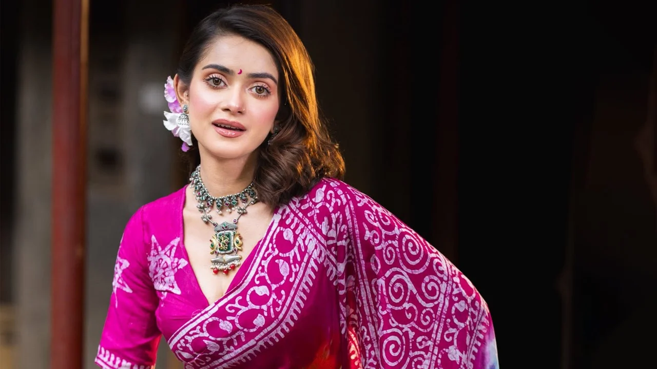 ১৪ বছর ধরে কাজ করছি একটা শাড়ি মেরে দেওয়ার জন্য?