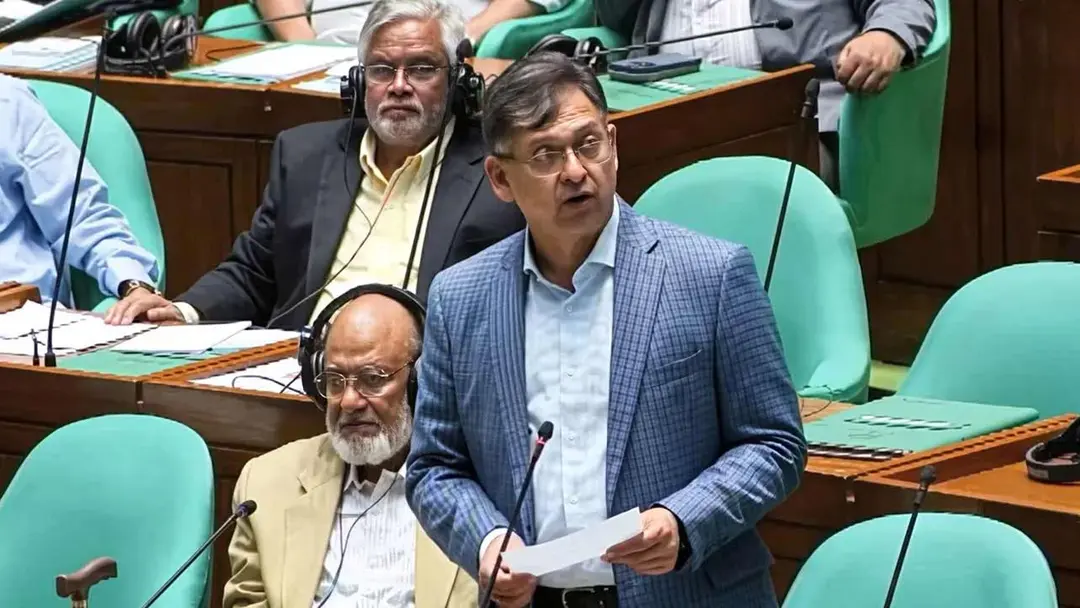 একদলীয় শাসনের আশঙ্কা ঠিক নয়, সংরক্ষিত এমপিদের দায়িত্ব পুরো বাংলাদেশ: স্বরাষ্ট্রমন্ত্রী