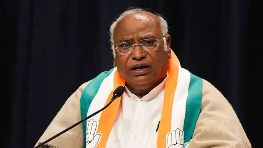 তরুণদের প্রশংসায় ভারতের বিরোধীরা