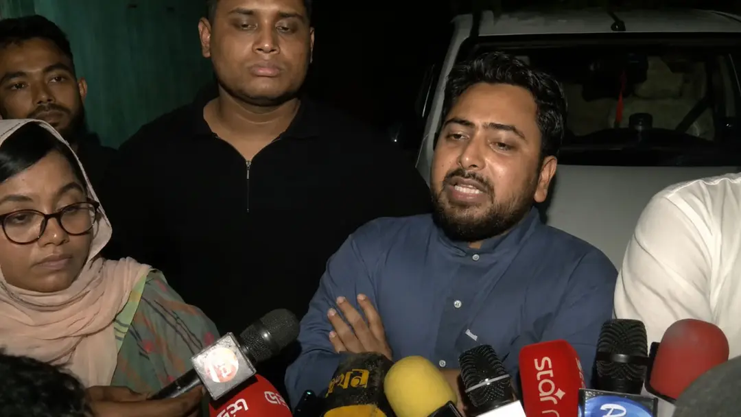 এই সরকার স্বৈরাচারের পথেই হাঁটছে : নাহিদ