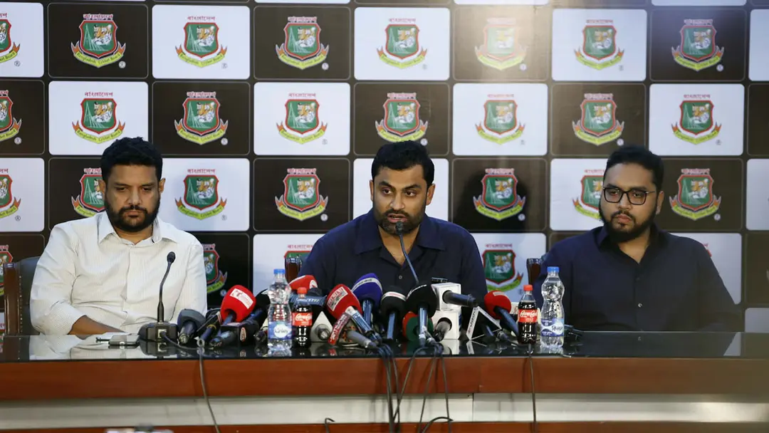 যারা লিখে ওয়াইড বলে বোল্ড হয়, তাদের কোচিংয়ে না আসাই ভালো : তামিম
